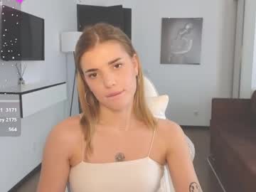 girl Chaturbat Sex Cams with adrianawow1