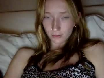 girl Chaturbat Sex Cams with littlee_redd