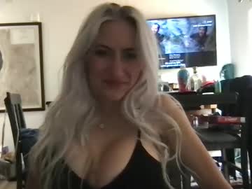 girl Chaturbat Sex Cams with kinziemcbride